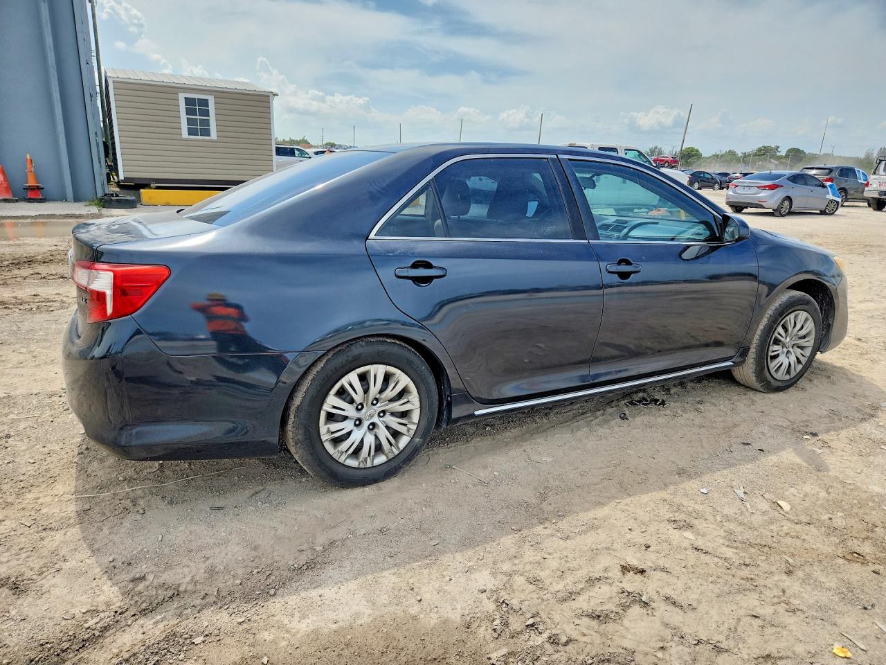 2013 TOYOTA CAMRY