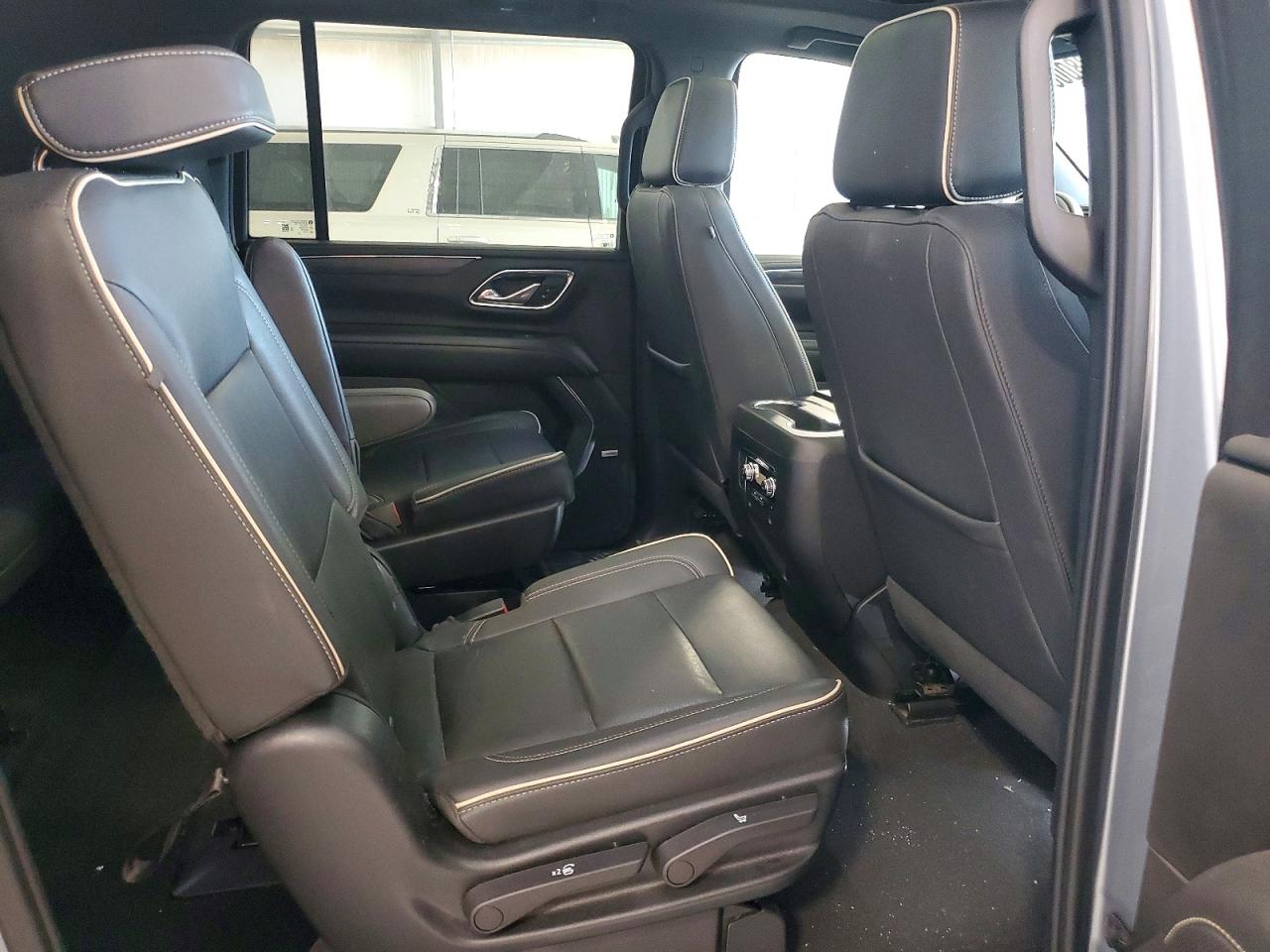 2023 GMC YUKON