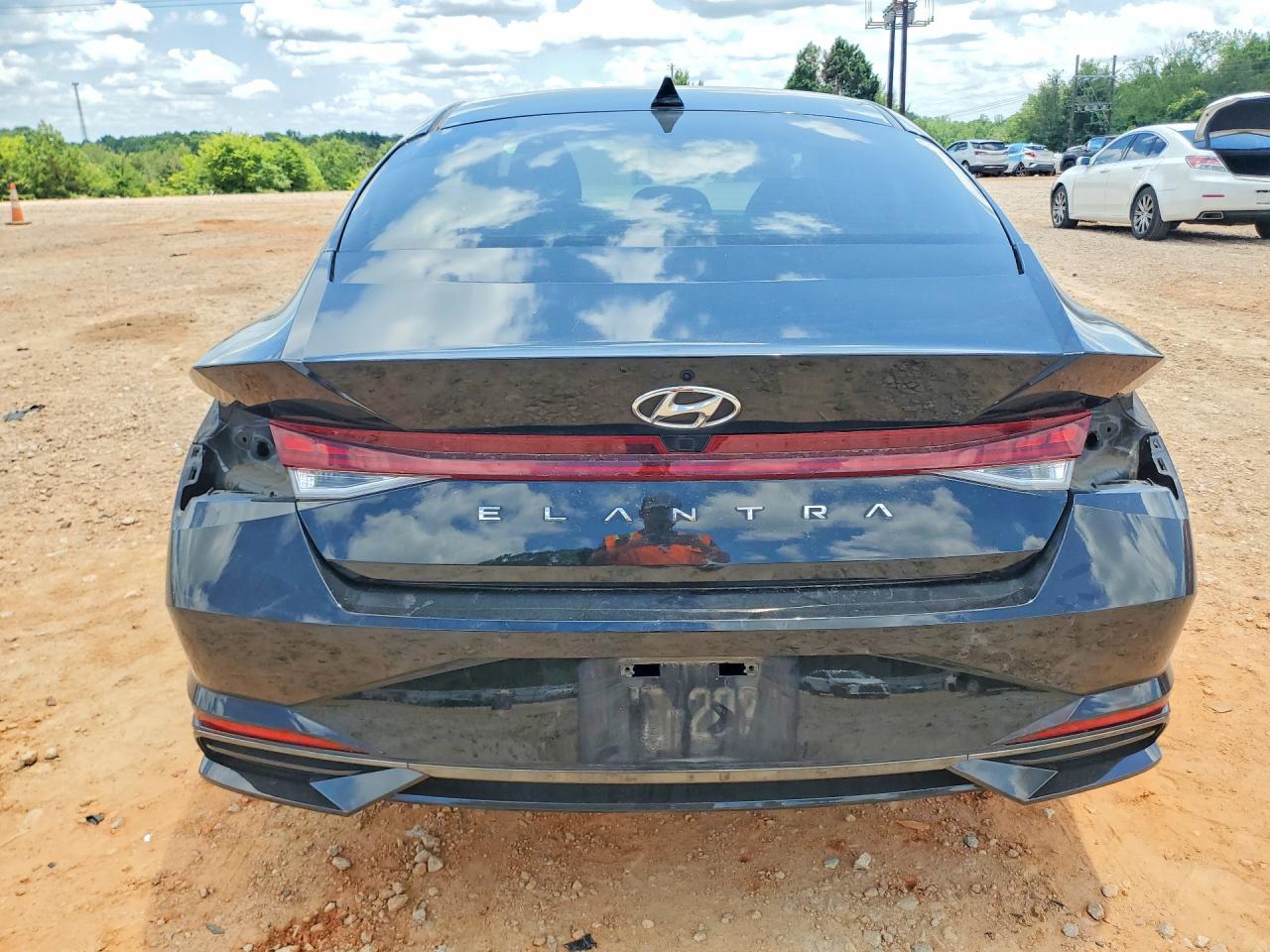 2022 HYUNDAI ELANTRA
