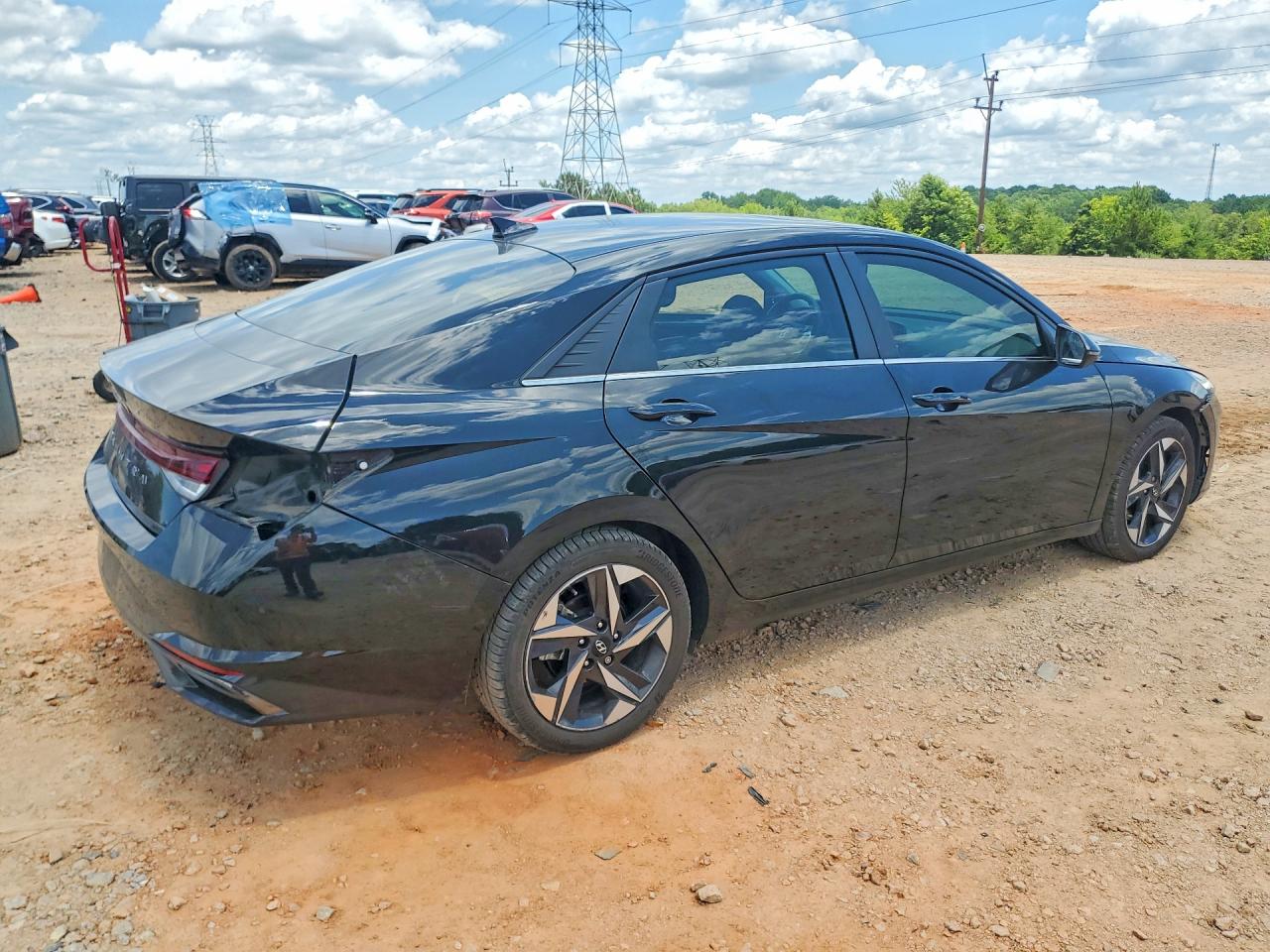 2022 HYUNDAI ELANTRA