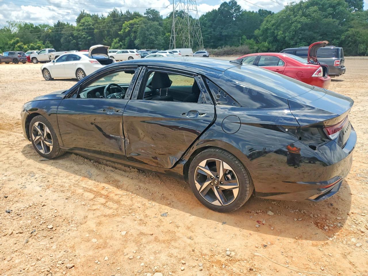 2022 HYUNDAI ELANTRA