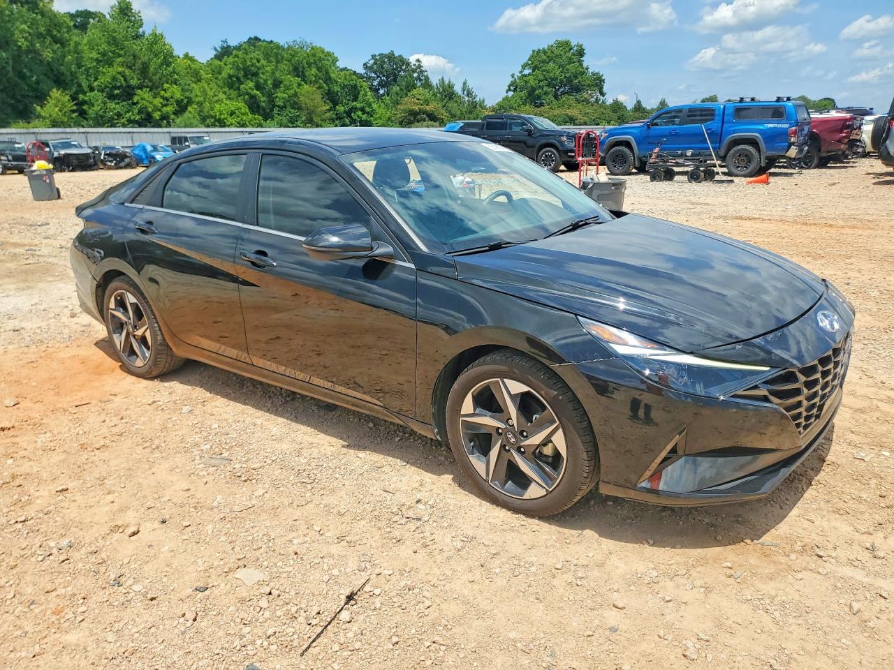 2022 HYUNDAI ELANTRA