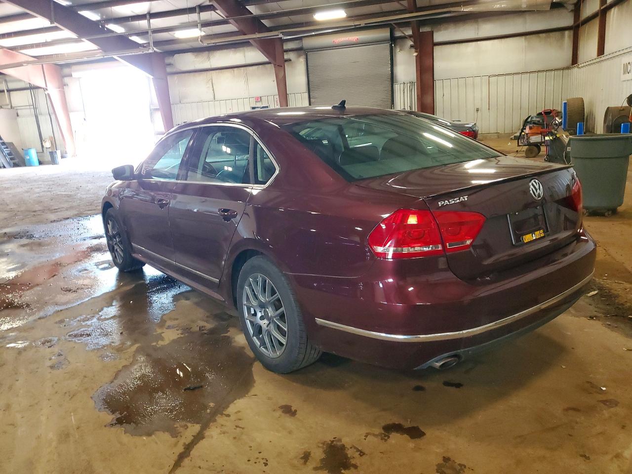 2013 VOLKSWAGEN PASSAT