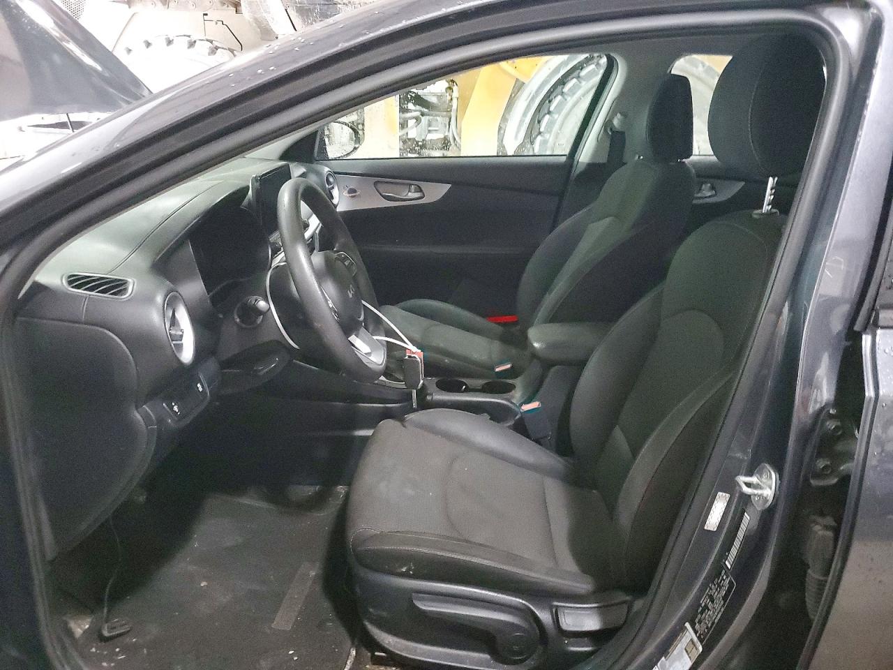 2023 KIA FORTE
