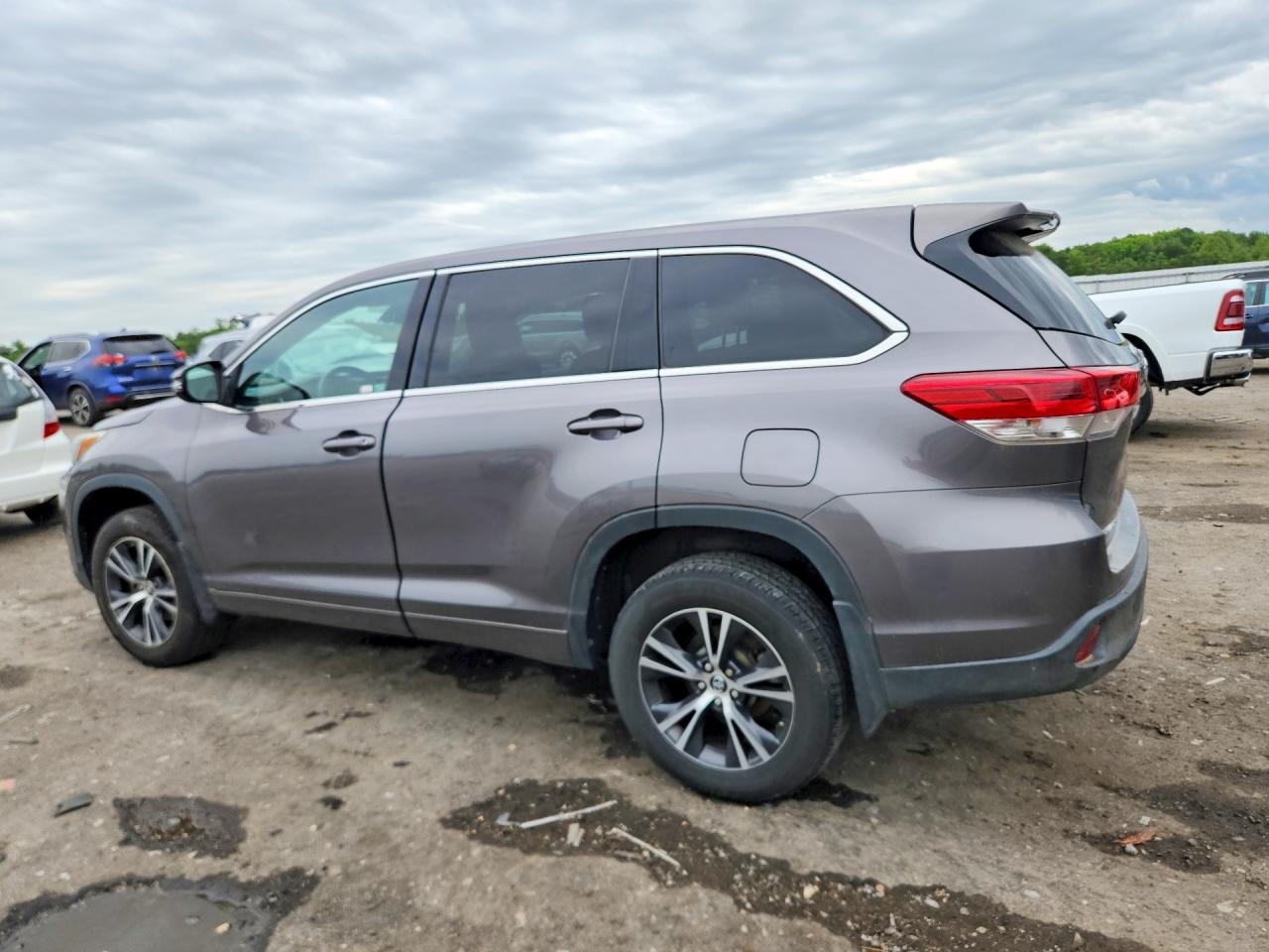 2018 TOYOTA HIGHLANDER