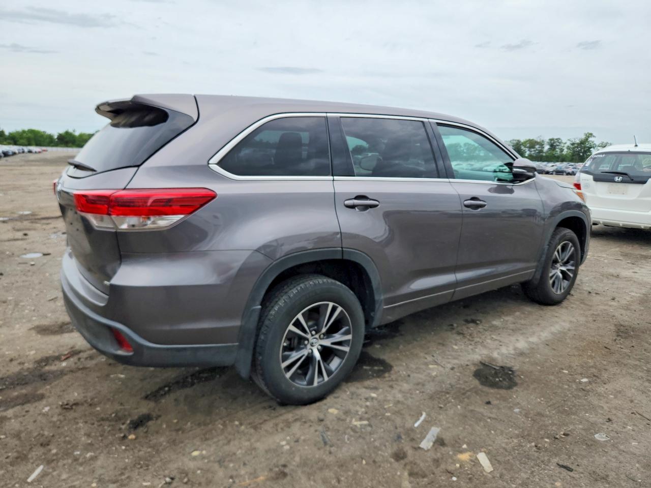 2018 TOYOTA HIGHLANDER