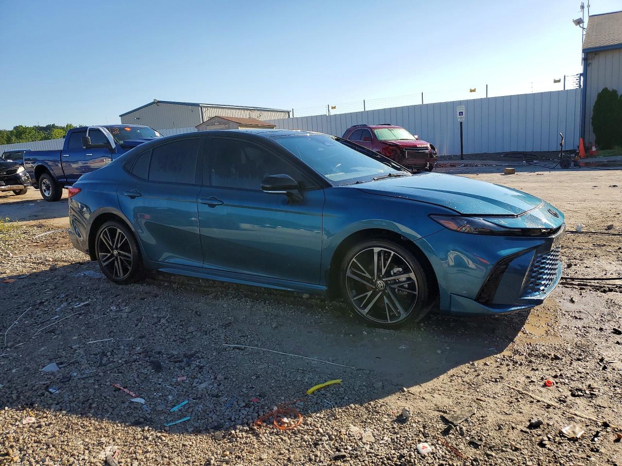 2025 TOYOTA CAMRY