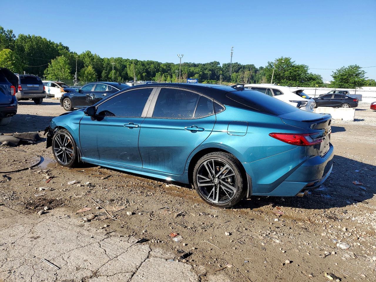 2025 TOYOTA CAMRY