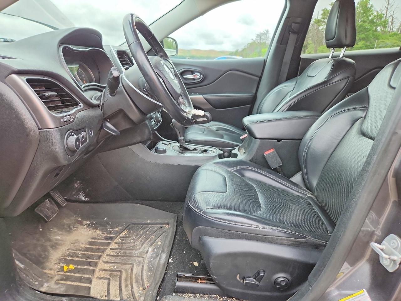 2019 JEEP CHEROKEE