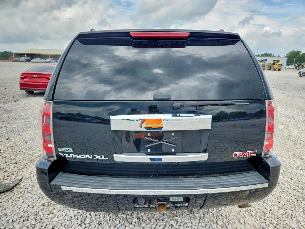 2011 GMC YUKON