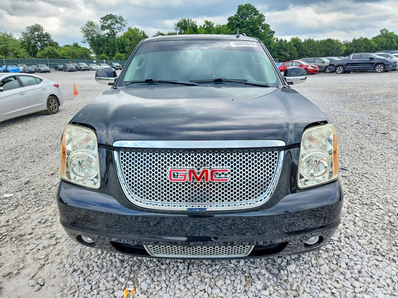 2011 GMC YUKON