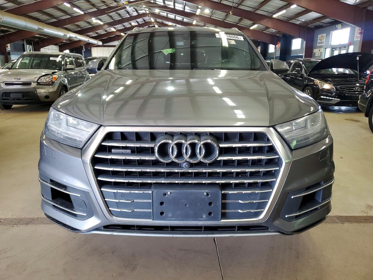 2017 AUDI Q7
