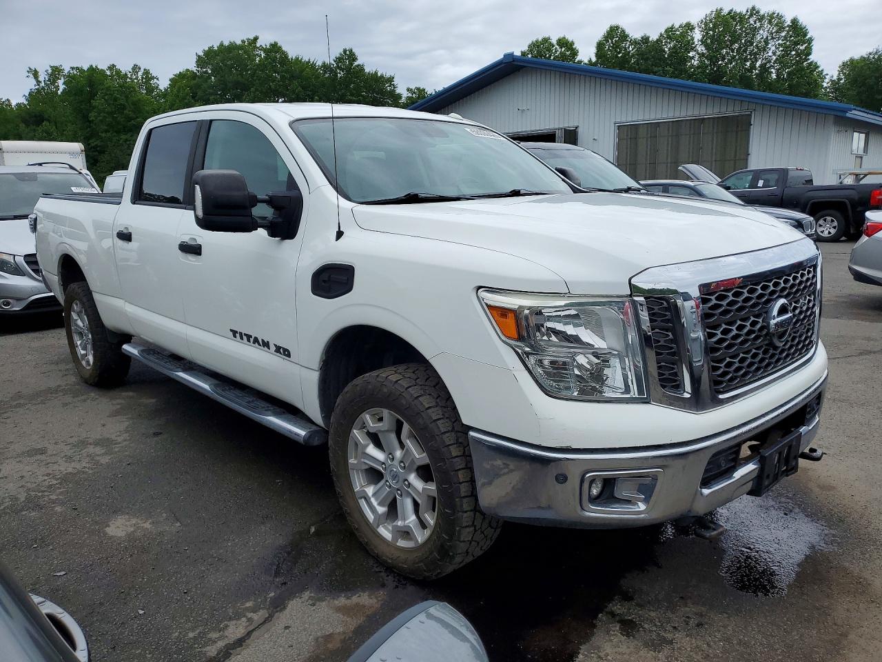 2016 NISSAN TITAN
