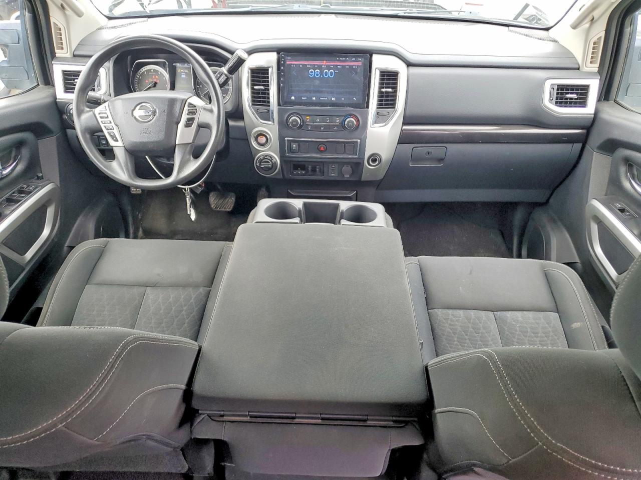 2016 NISSAN TITAN