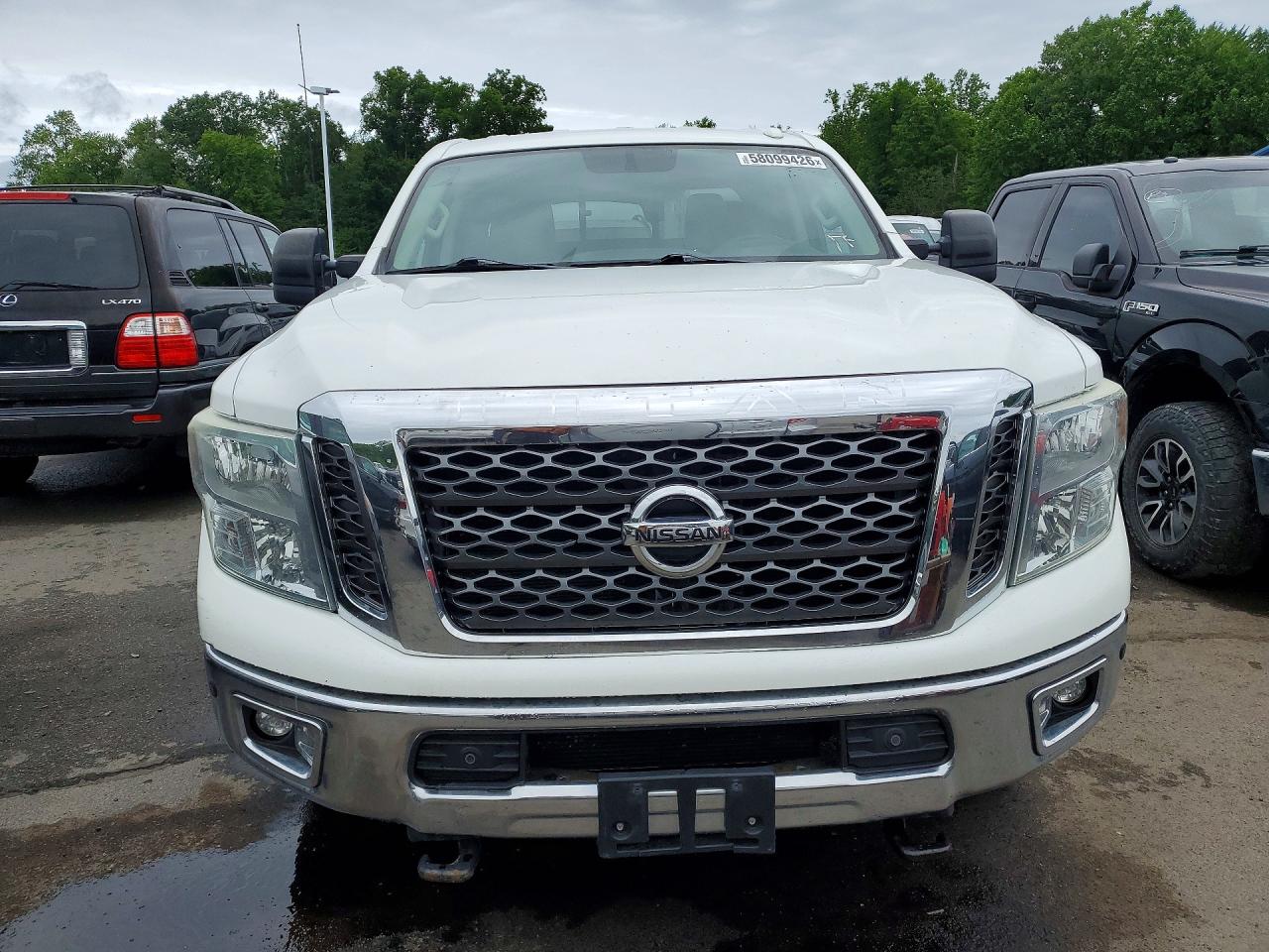 2016 NISSAN TITAN