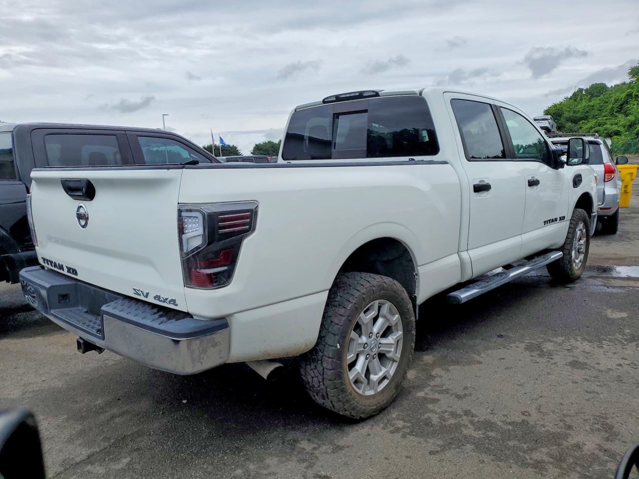 2016 NISSAN TITAN
