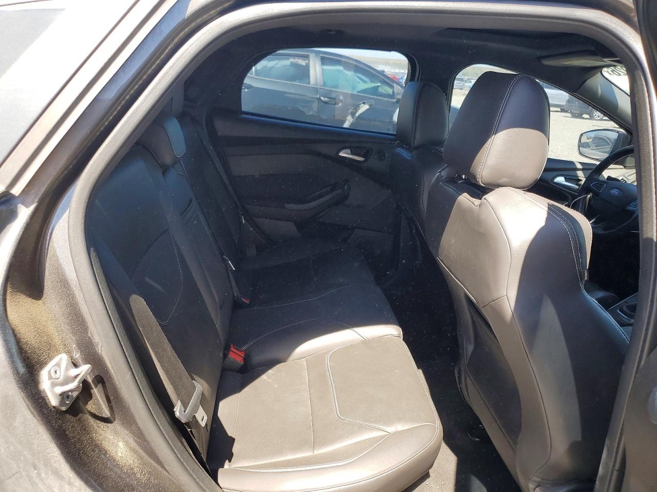2016 FORD FOCUS