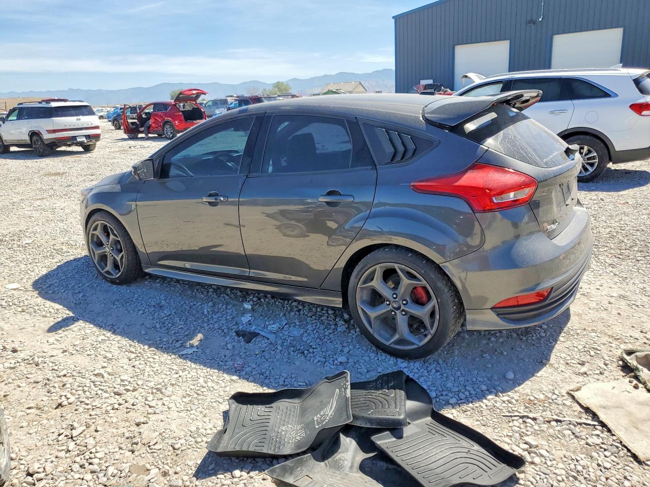 2016 FORD FOCUS