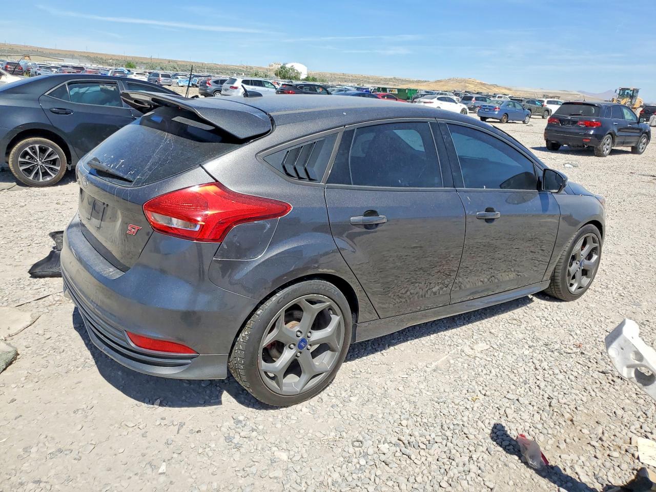 2016 FORD FOCUS
