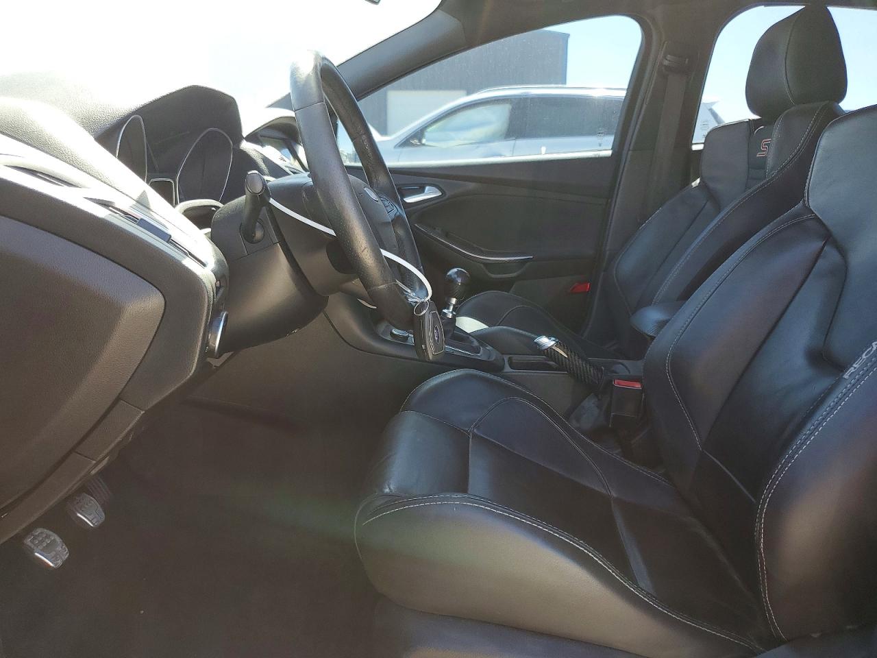 2016 FORD FOCUS