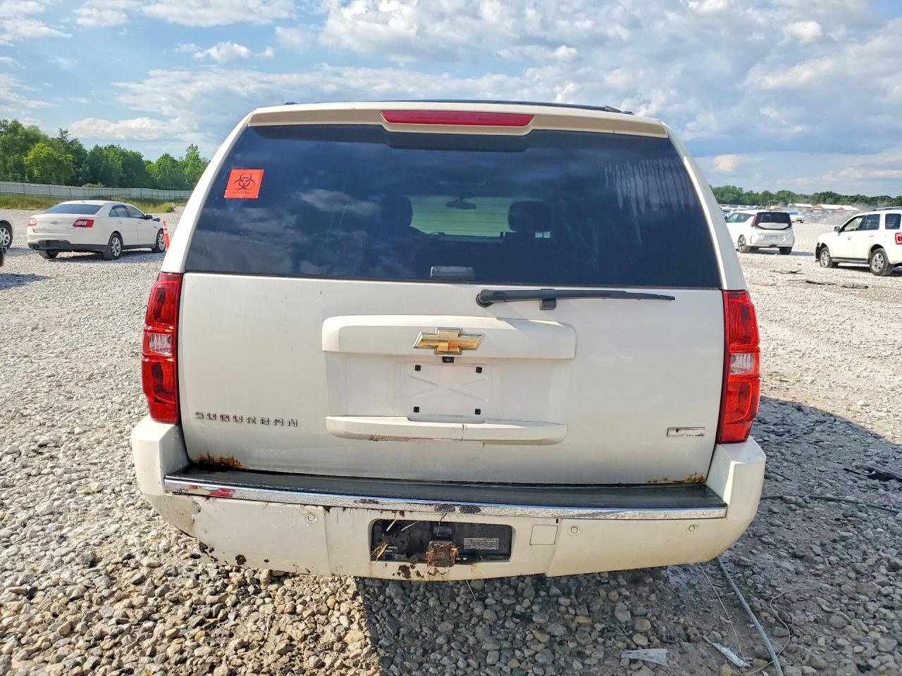 2011 CHEVROLET SUBURBAN