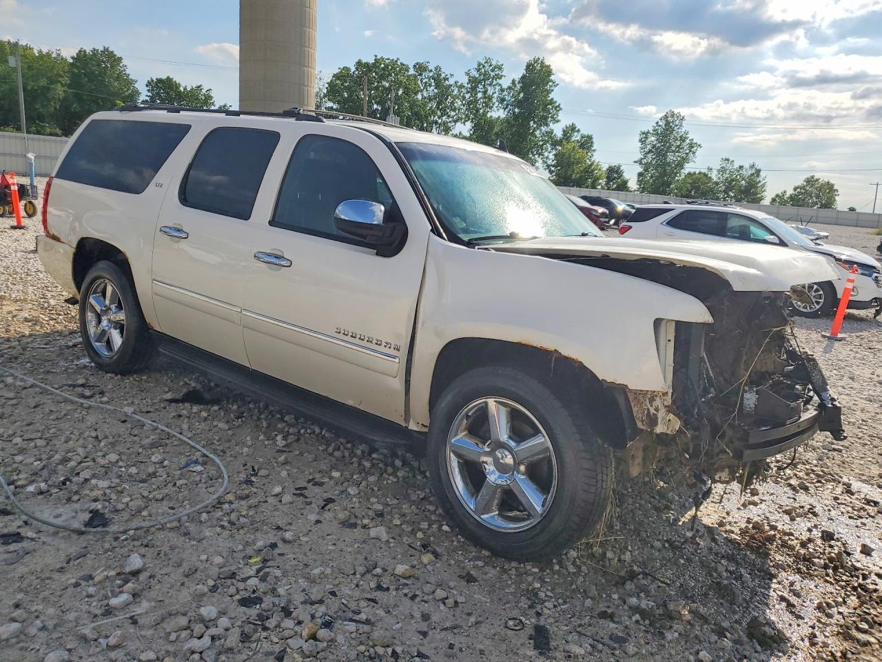 2011 CHEVROLET SUBURBAN