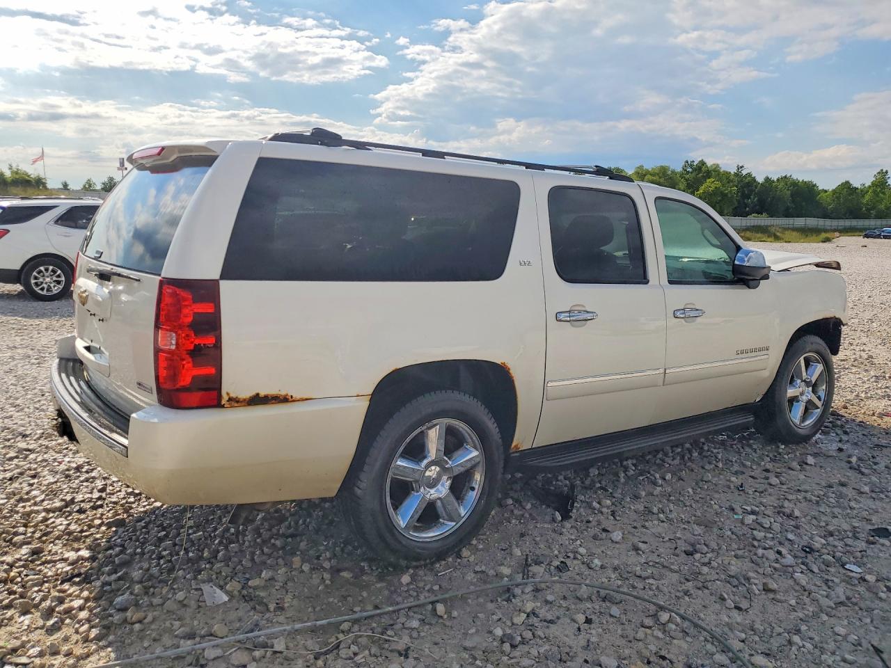 2011 CHEVROLET SUBURBAN