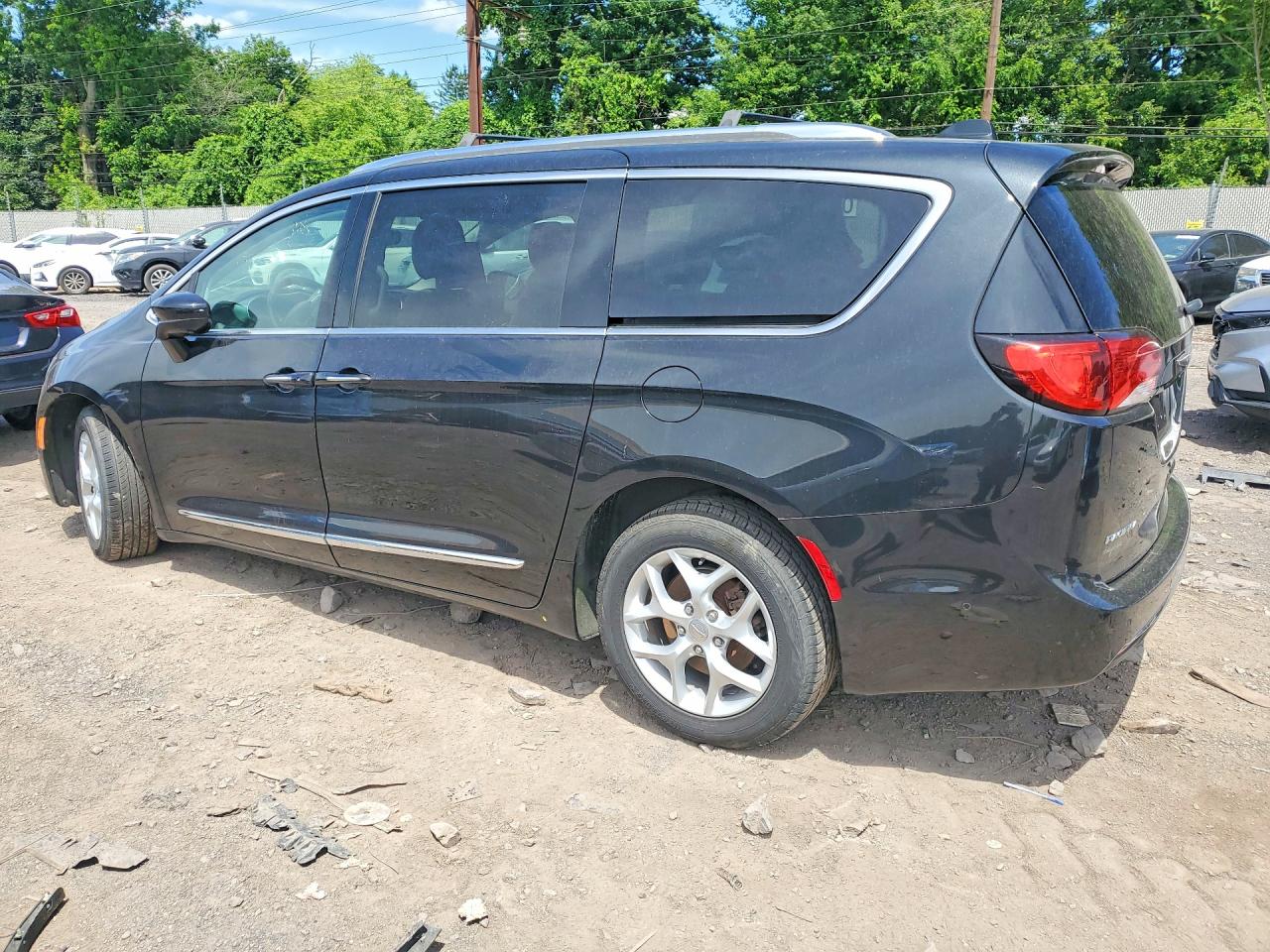 2017 CHRYSLER PACIFICA