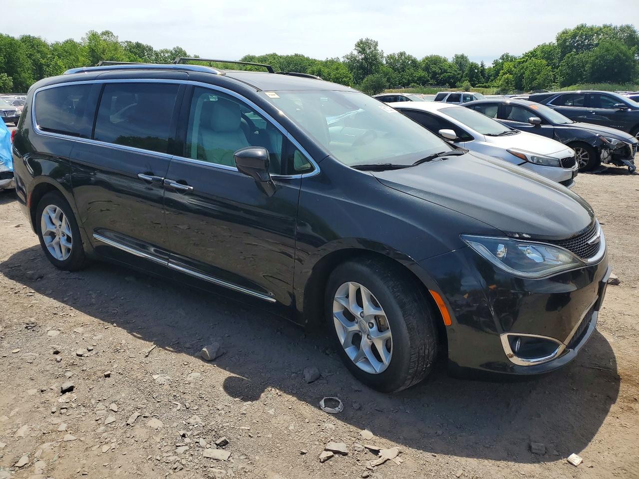 2017 CHRYSLER PACIFICA