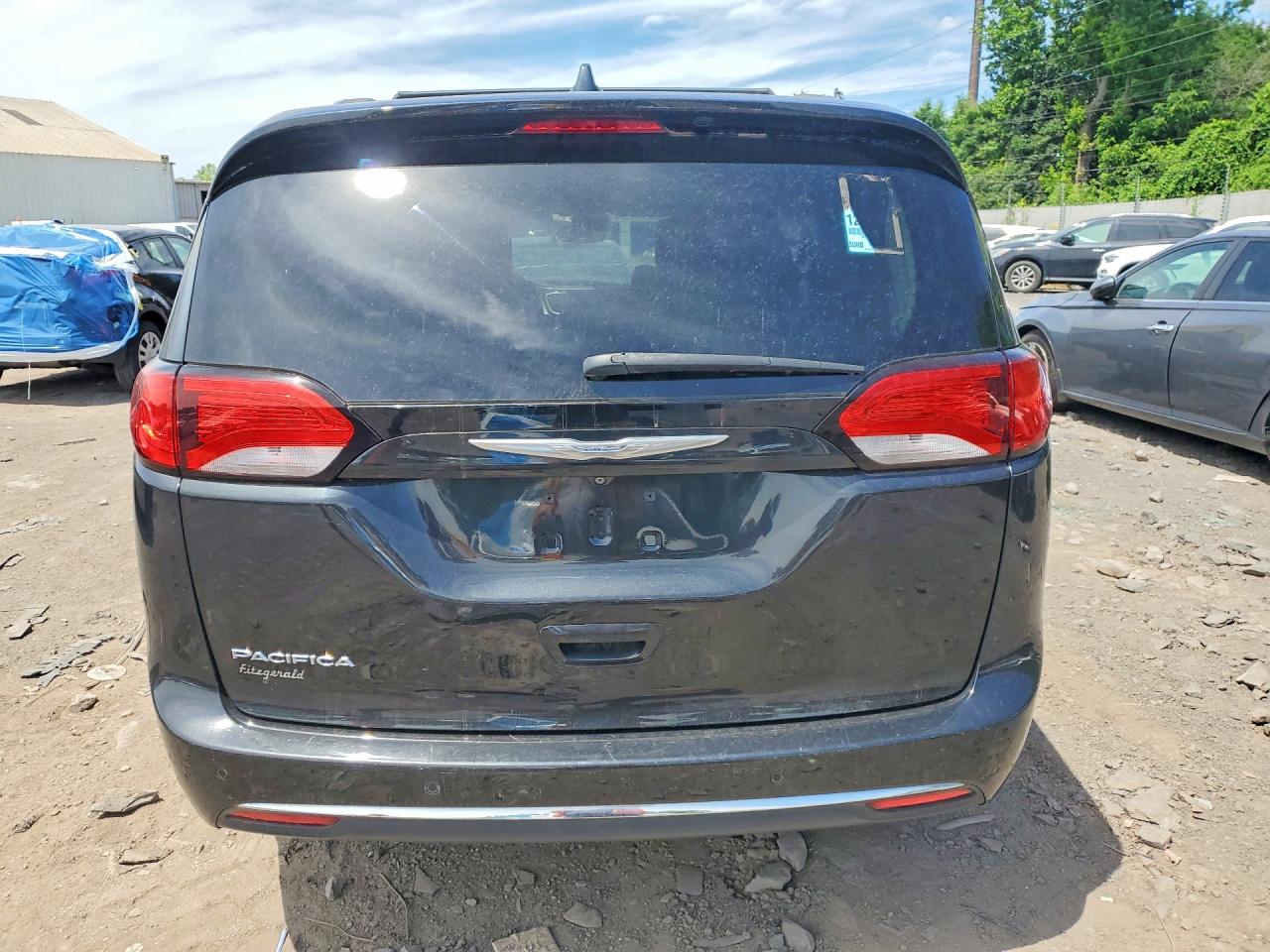 2017 CHRYSLER PACIFICA