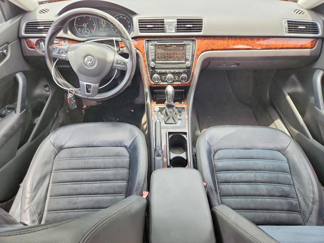 2012 VOLKSWAGEN PASSAT
