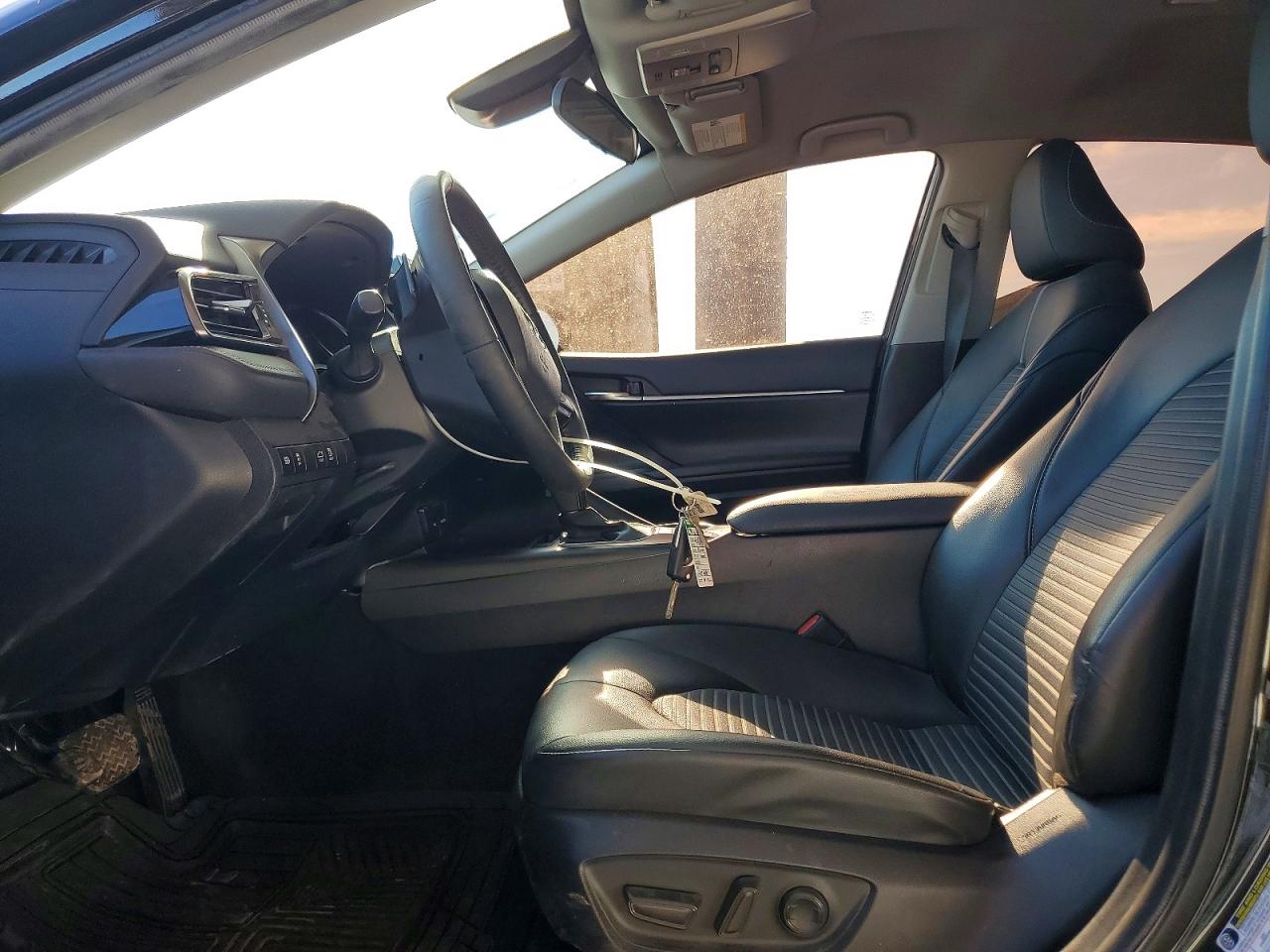2023 TOYOTA CAMRY