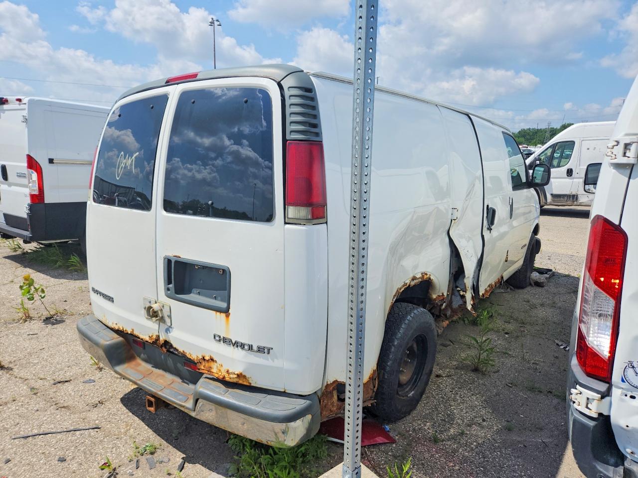 2002 CHEVROLET EXPRESS