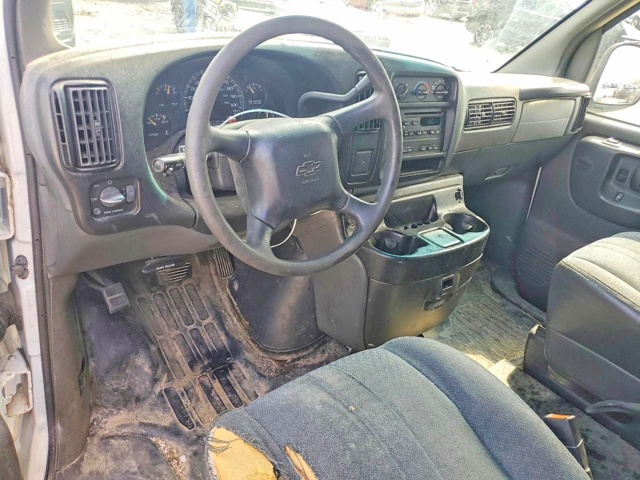 2002 CHEVROLET EXPRESS
