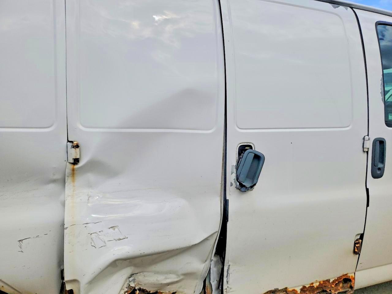 2002 CHEVROLET EXPRESS