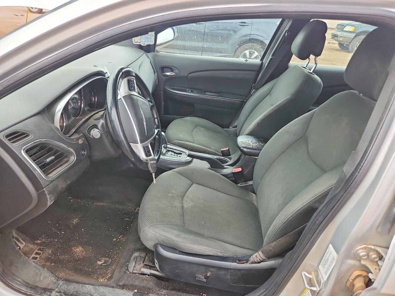 2012 CHRYSLER 200