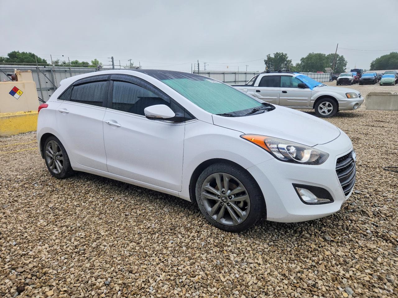 2016 HYUNDAI ELANTRA