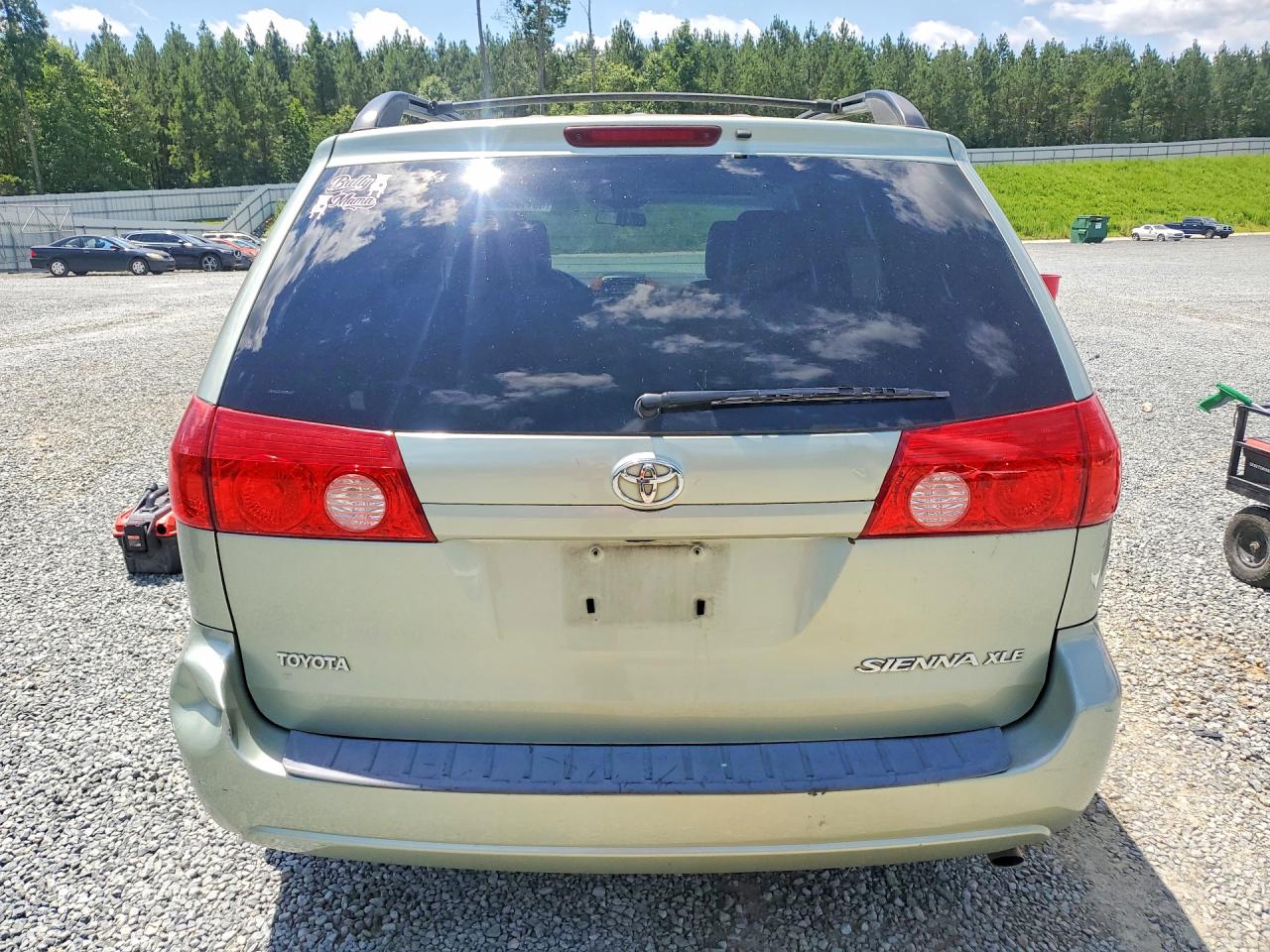 2010 TOYOTA SIENNA