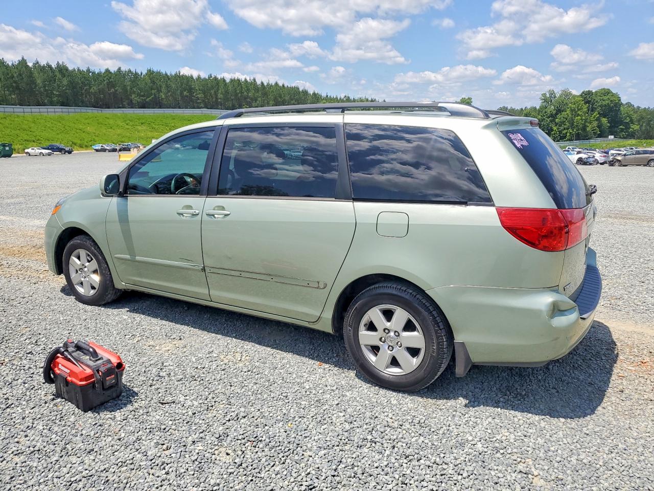 2010 TOYOTA SIENNA