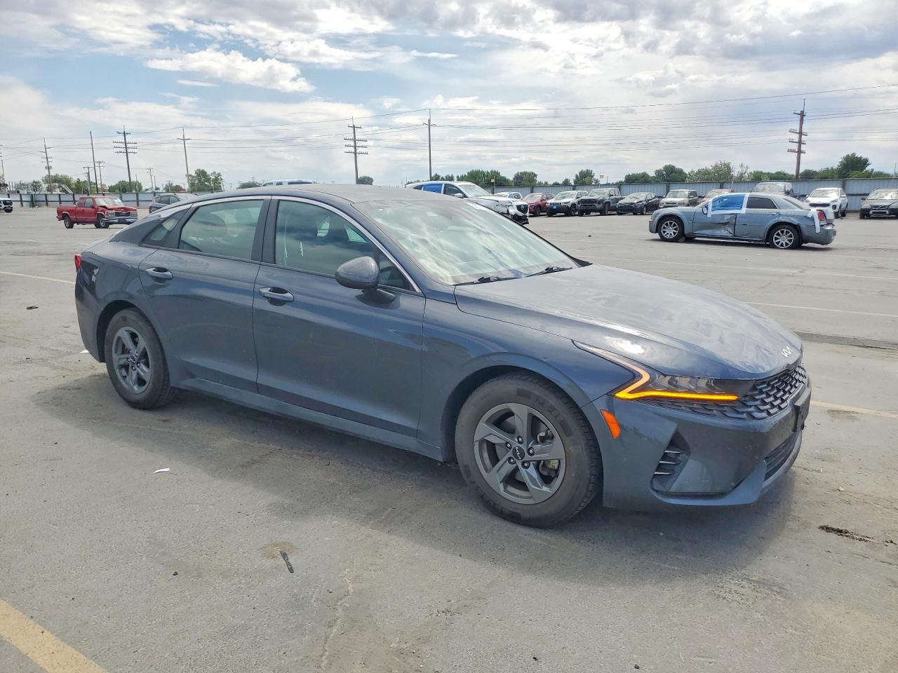 2022 KIA K5