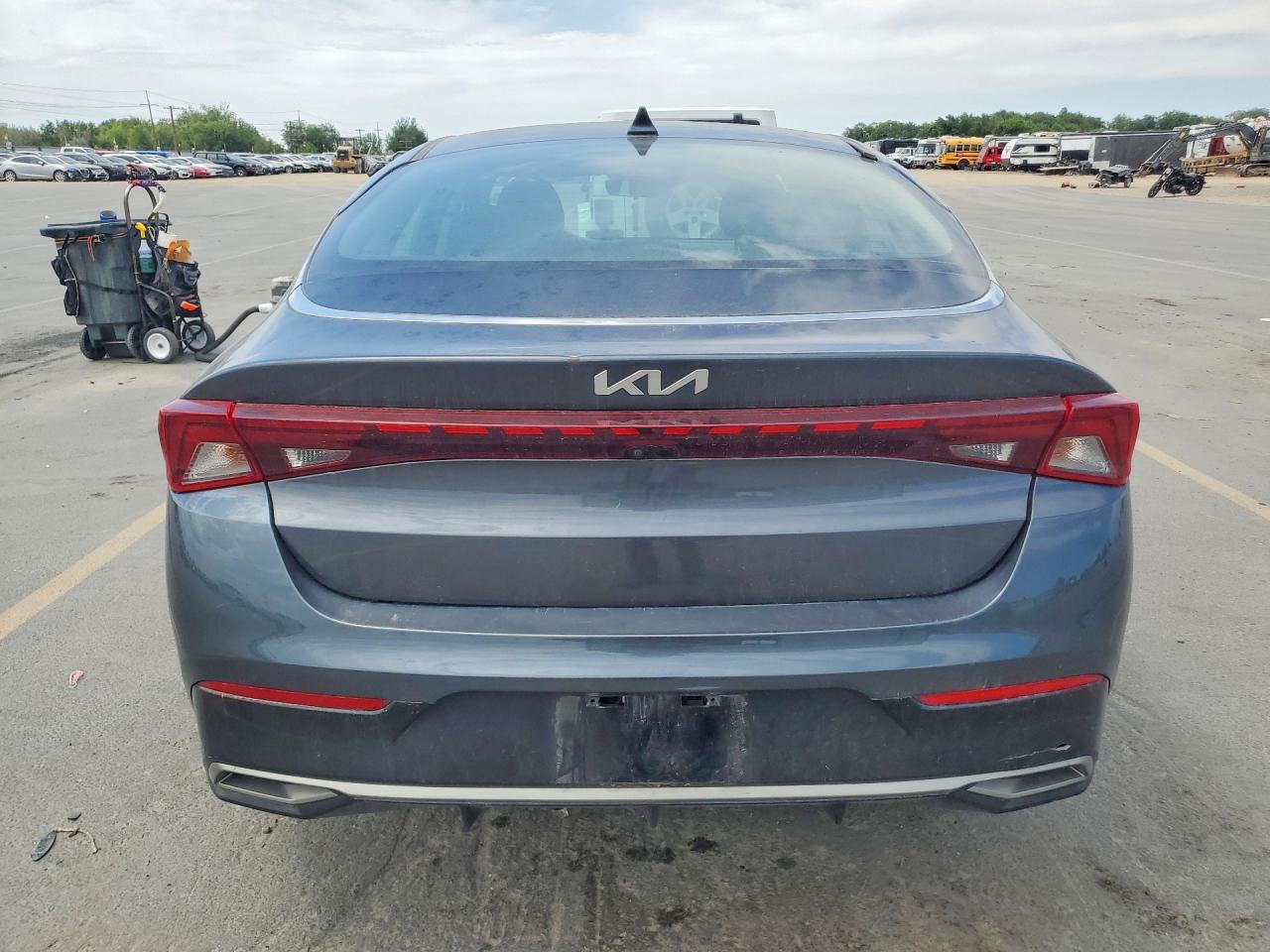 2022 KIA K5