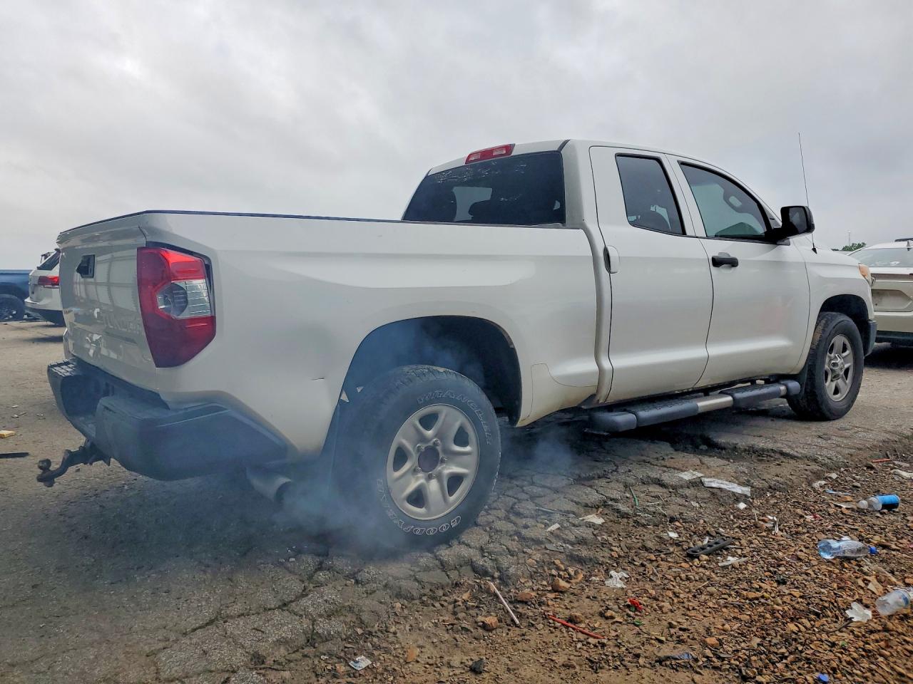2016 TOYOTA TUNDRA