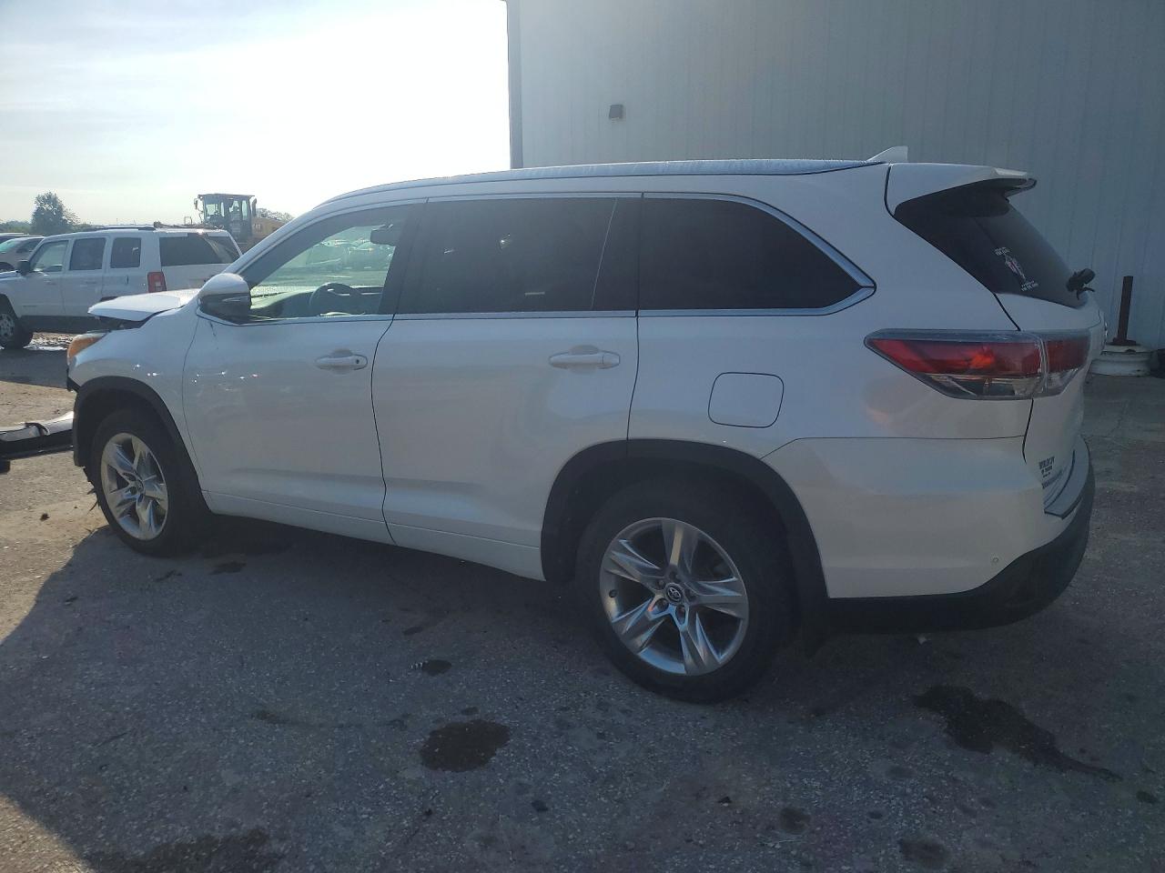 2016 TOYOTA HIGHLANDER