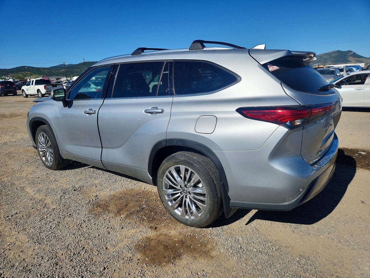 2023 TOYOTA HIGHLANDER