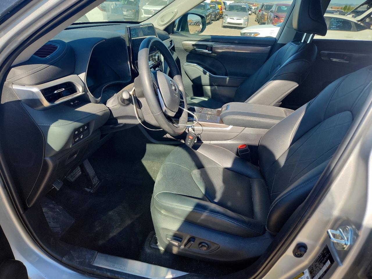 2023 TOYOTA HIGHLANDER