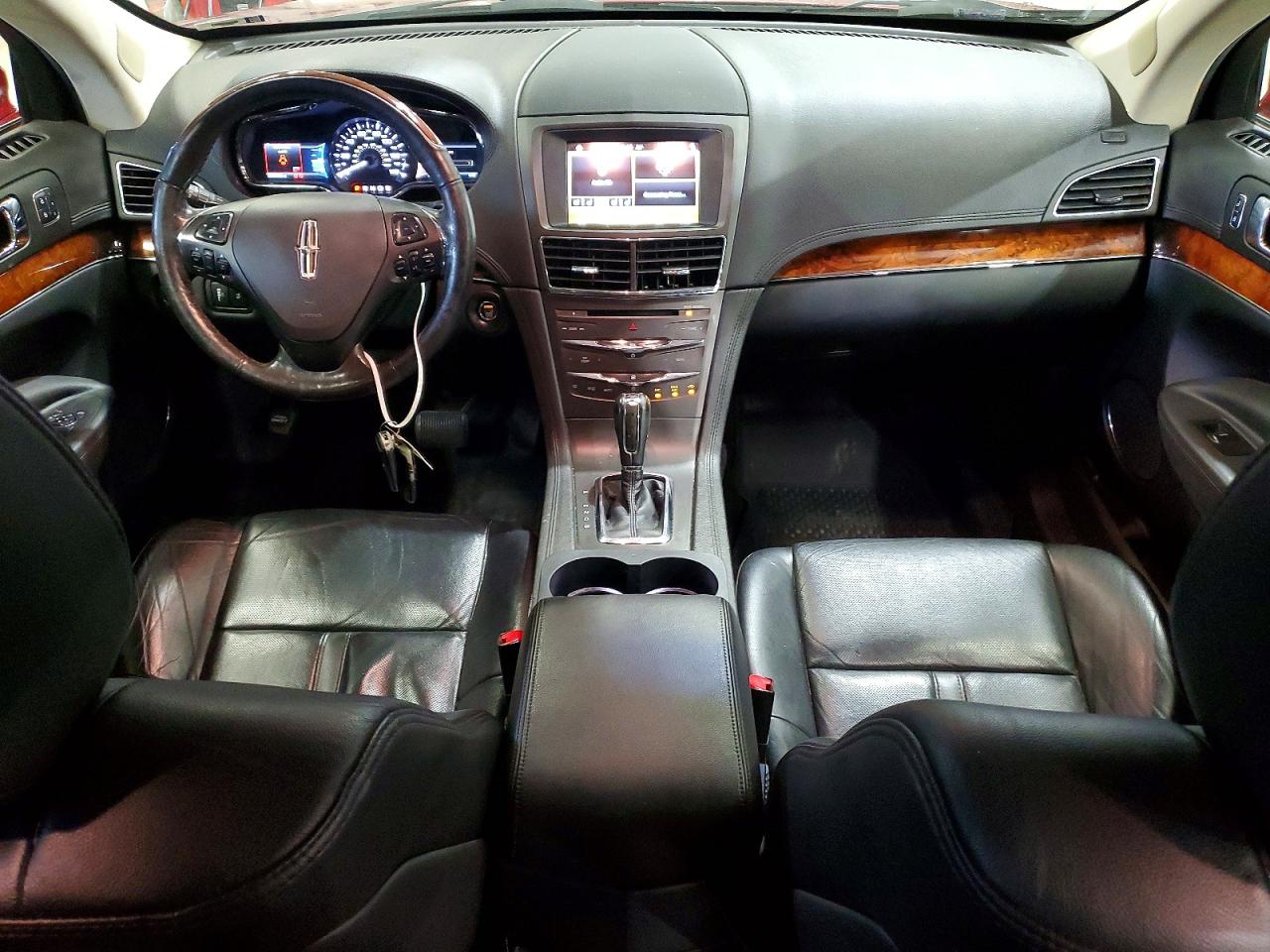2016 LINCOLN MKT