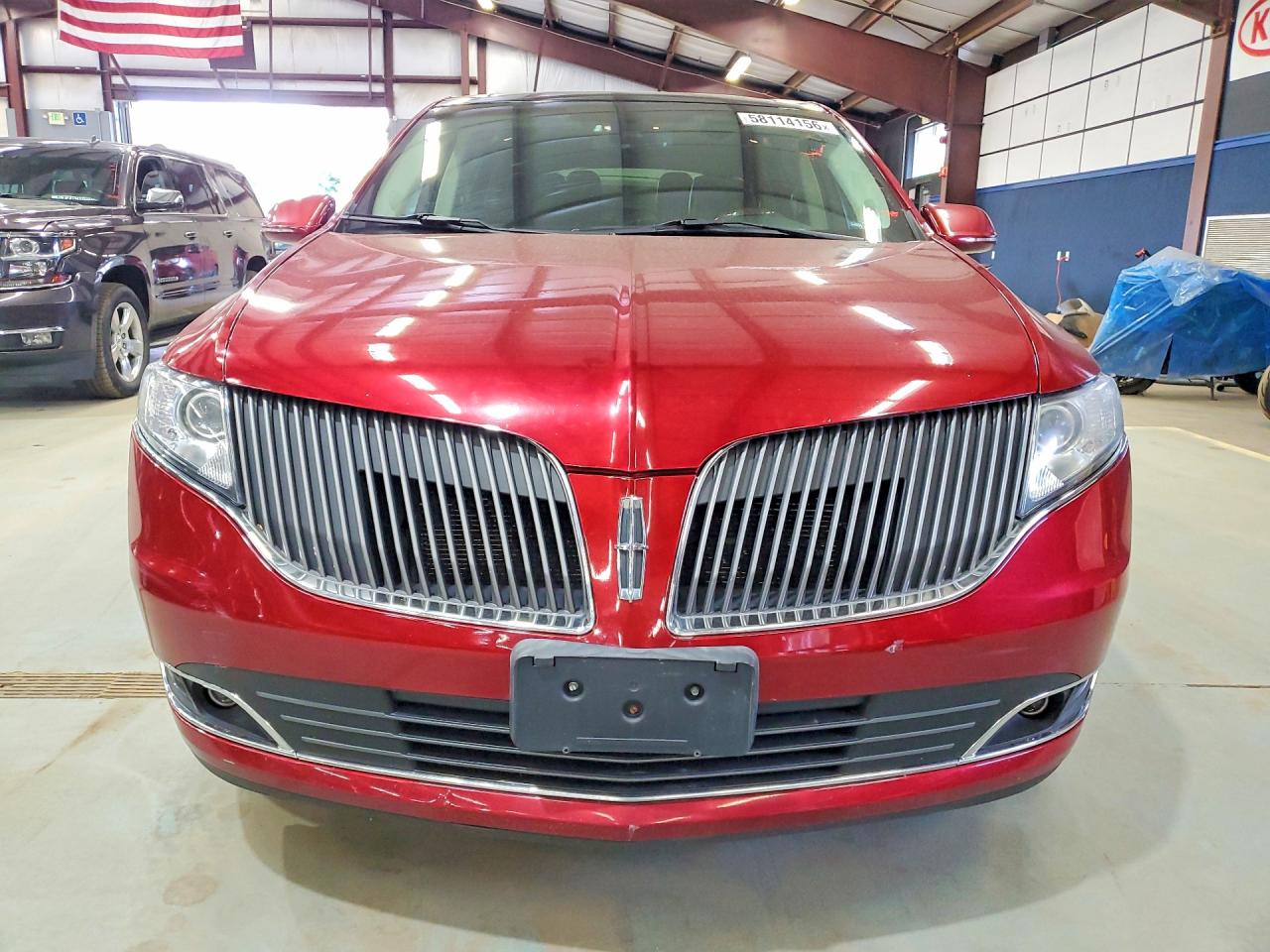 2016 LINCOLN MKT