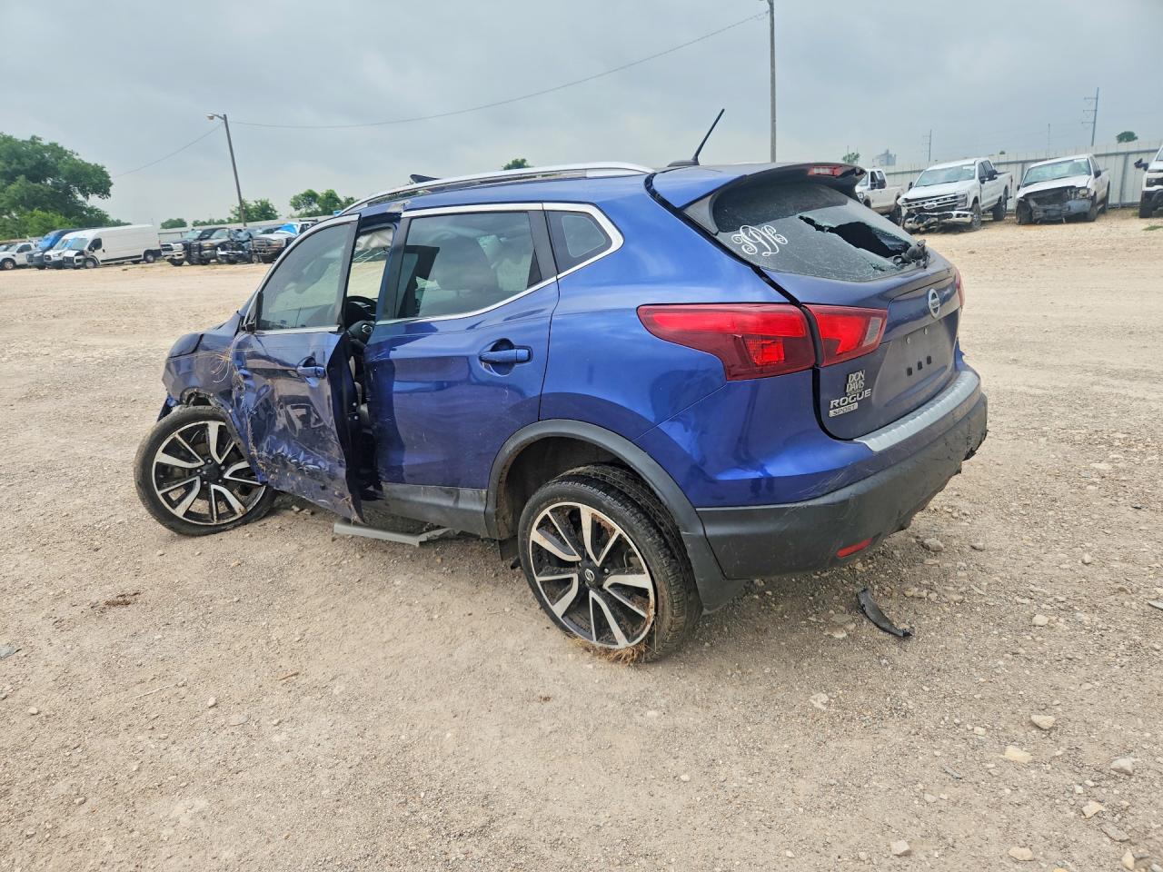 2018 NISSAN ROGUE