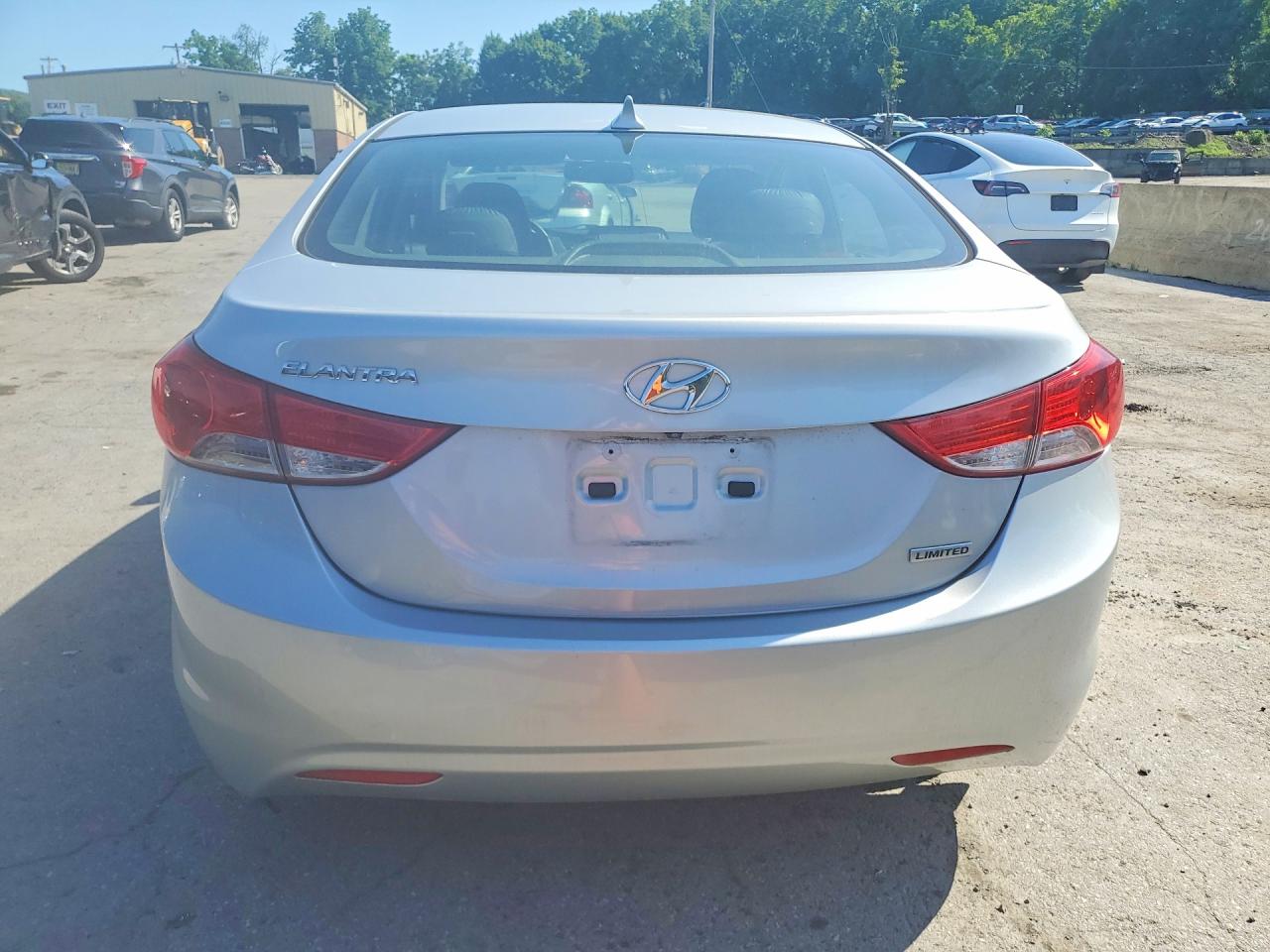 2012 HYUNDAI ELANTRA