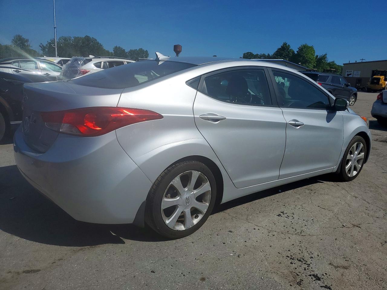 2012 HYUNDAI ELANTRA